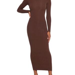 SKIMS Long-Sleeve Bodycon Midi Dress in Chocolate Brown Medium
